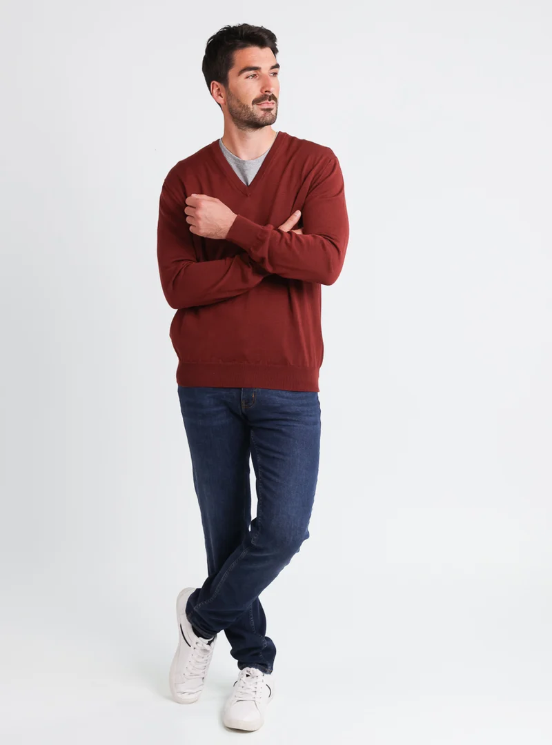 Pull homme col V 100% laine mérinos rouge terre de sienne