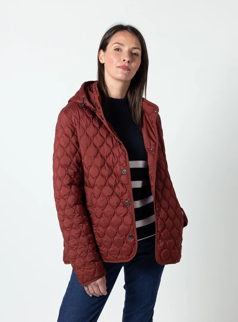 Veste femme matelassée rouge brun avec capuche