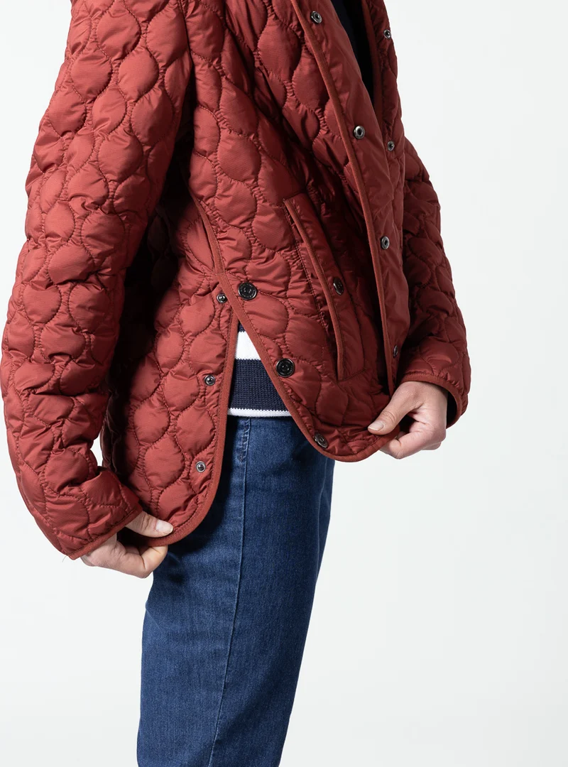 Veste femme matelassée rouge brun avec capuche