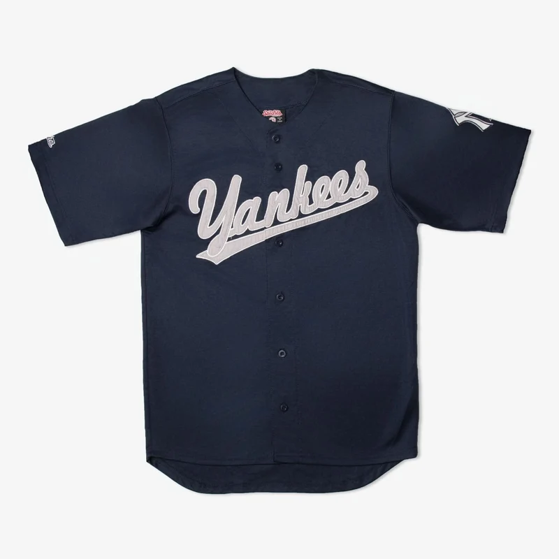 Lot de 50 chemises et T-shirts Baseball