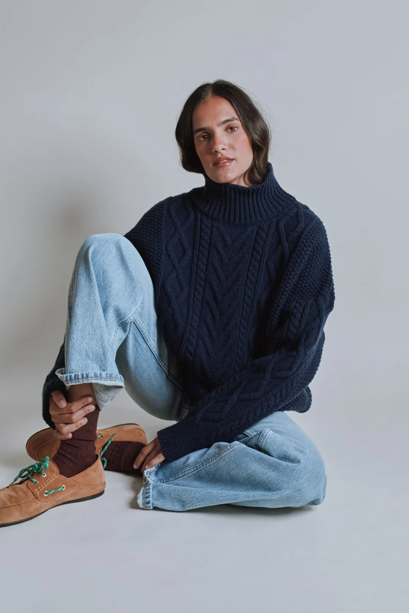 GWENAELLE Irish Cable Sweater in Merino Wool - Navy