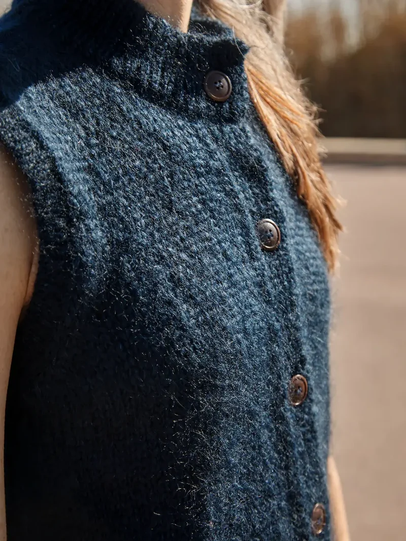 FRIDA Sleeveless Cardigan in Mohair and Silk - Midnight Blue