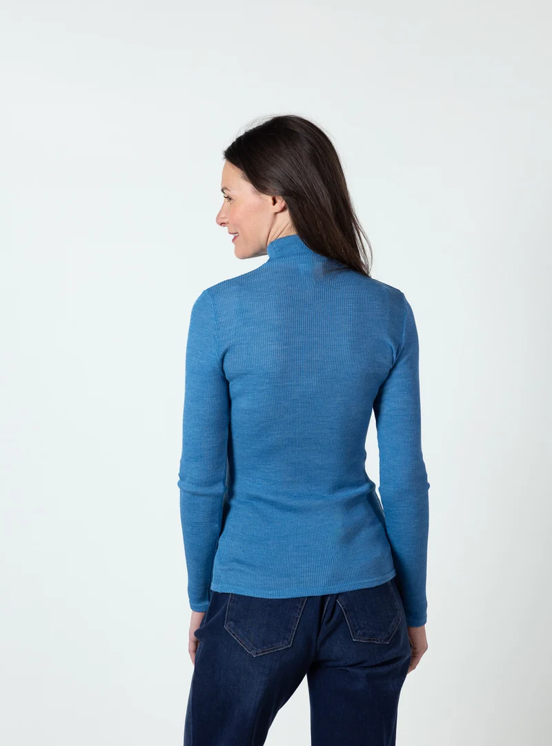 Pull femme col cheminée laine mérinos et soie bleu céramique