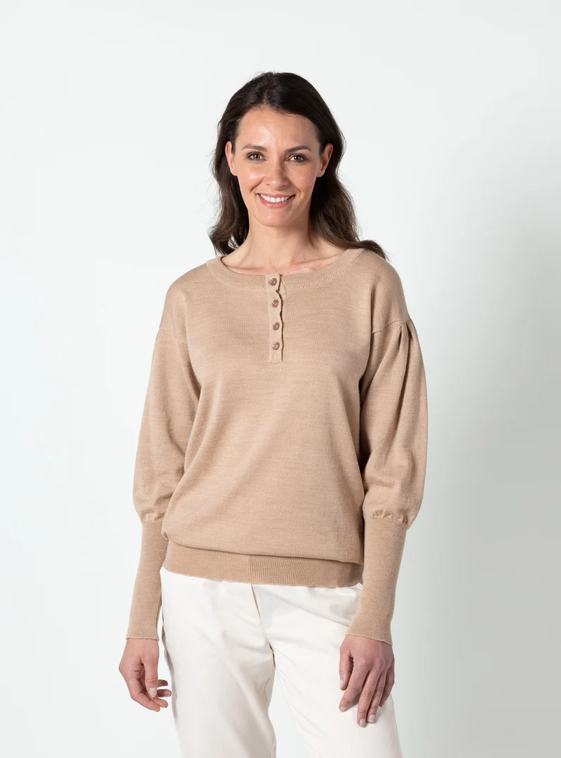 Pull femme en laine fine mérinos col tunisien beige chaud
