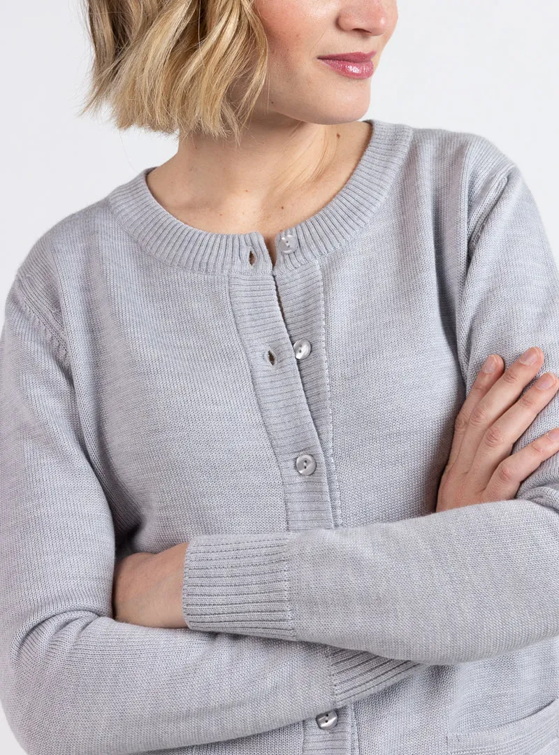 Cardigan femme col rond en laine mérinos gris givre