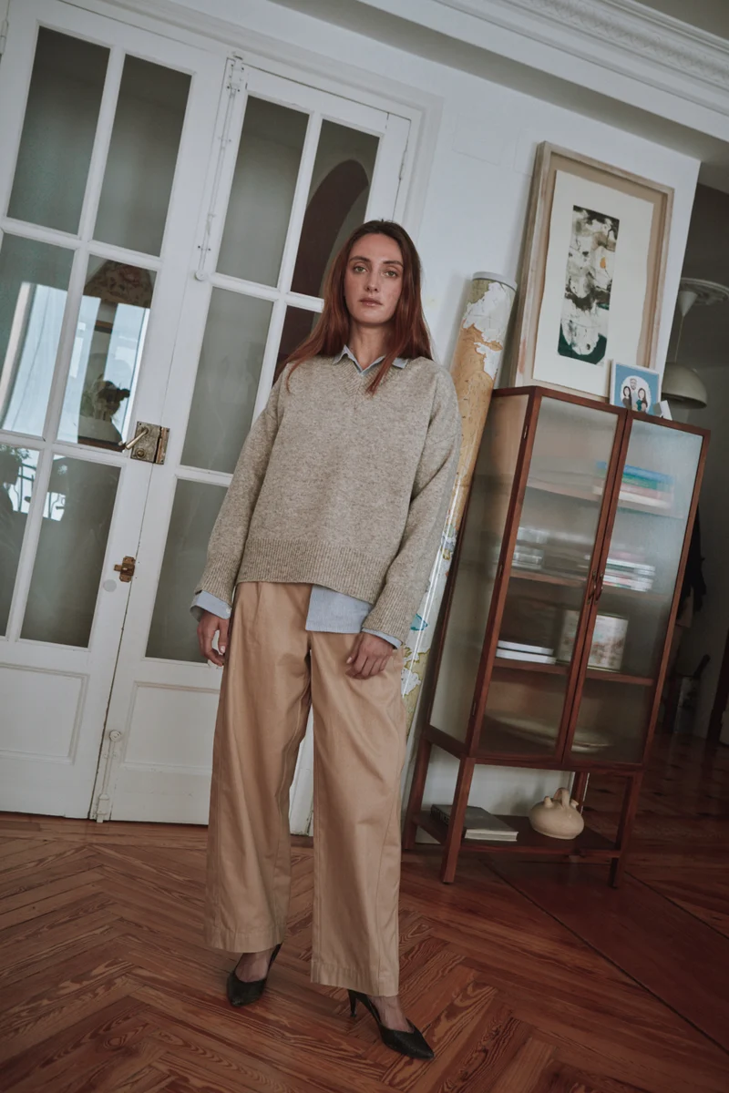 LEONTINE V-Neck Sweater in Merino Wool - Beige