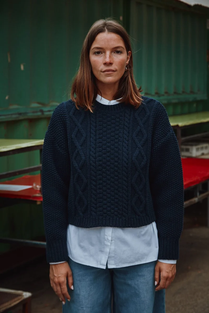PAOLA Irish Cable Sweater in Merino Wool - Navy