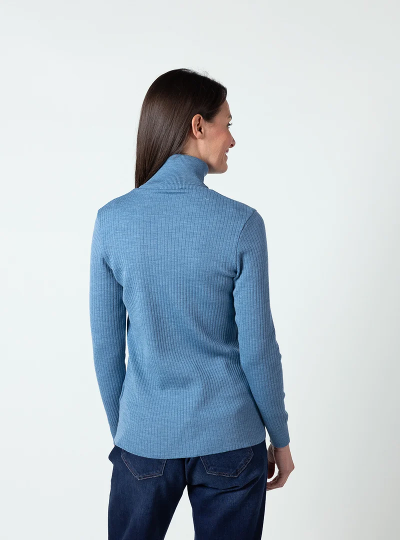 Pull femme col roulé en laine mérinos bleu nordique