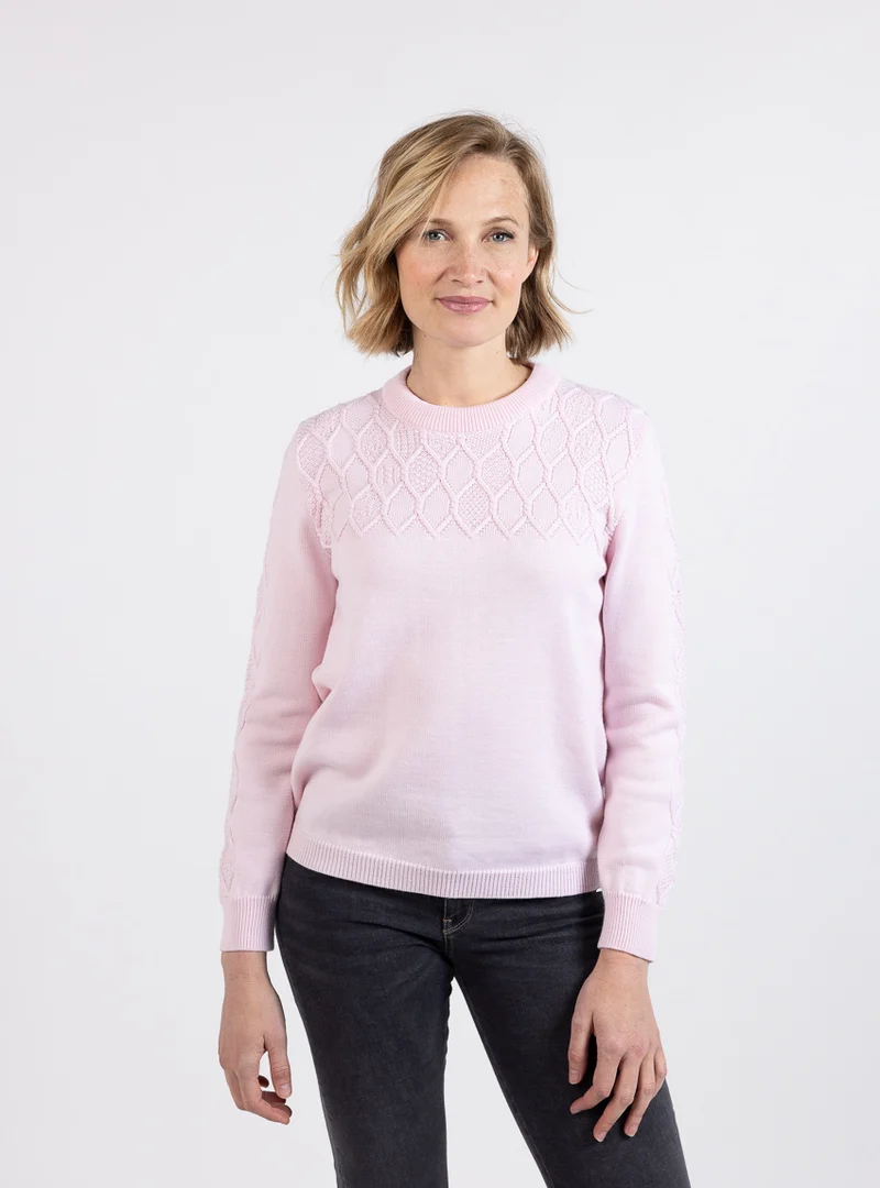 Pull femme esprit irlandais laine fine mérinos rose pastel
