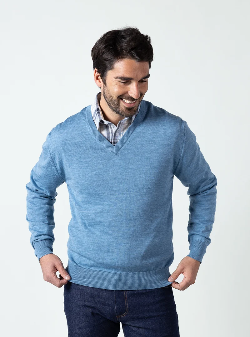 Pull col V homme en laine merinos bleu nordique