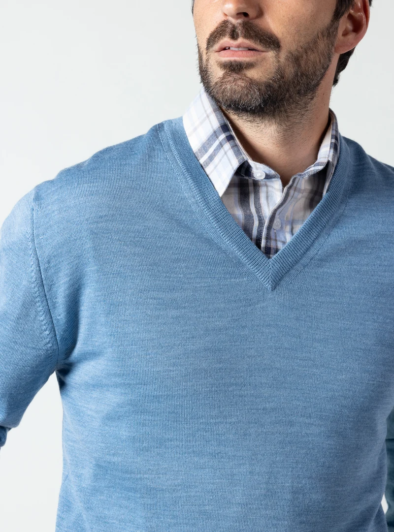Pull col V homme en laine merinos bleu nordique