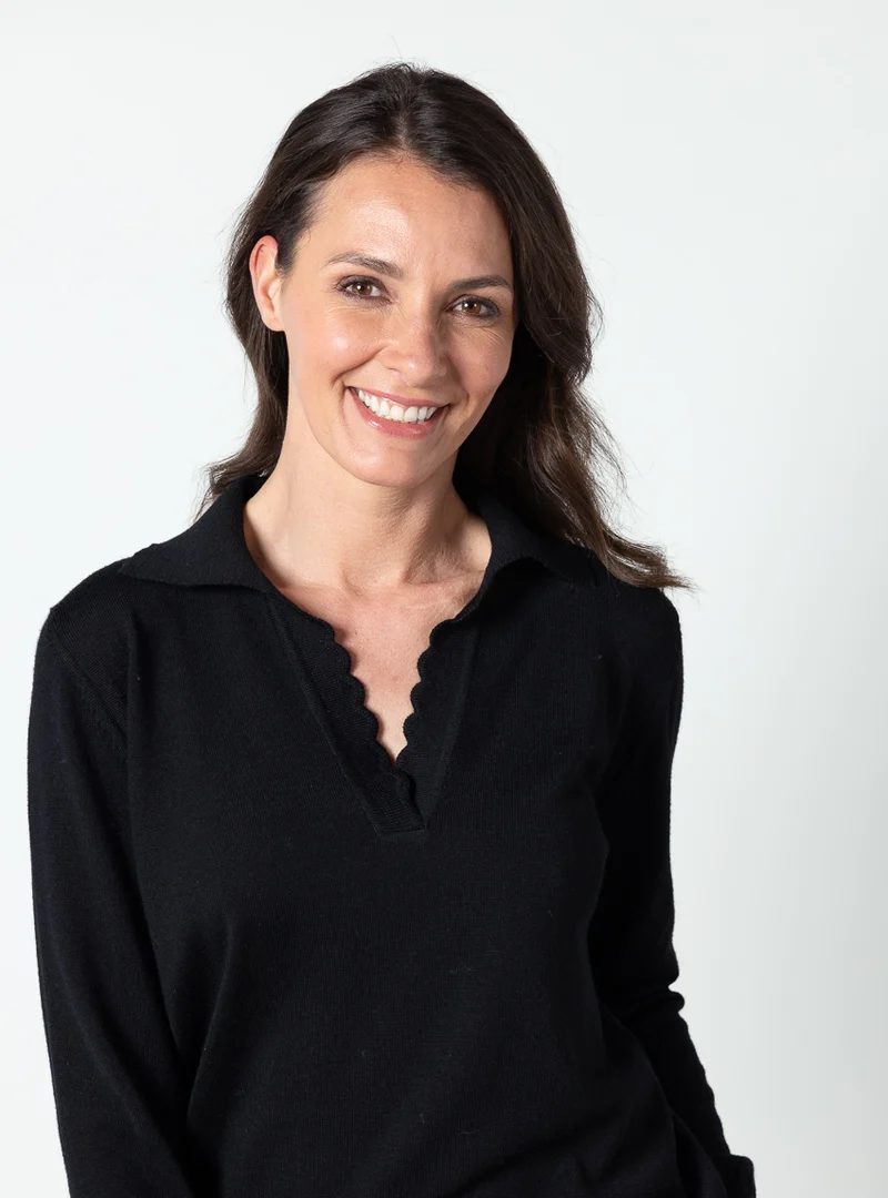Pull femme col polo en laine fine mérinos noir