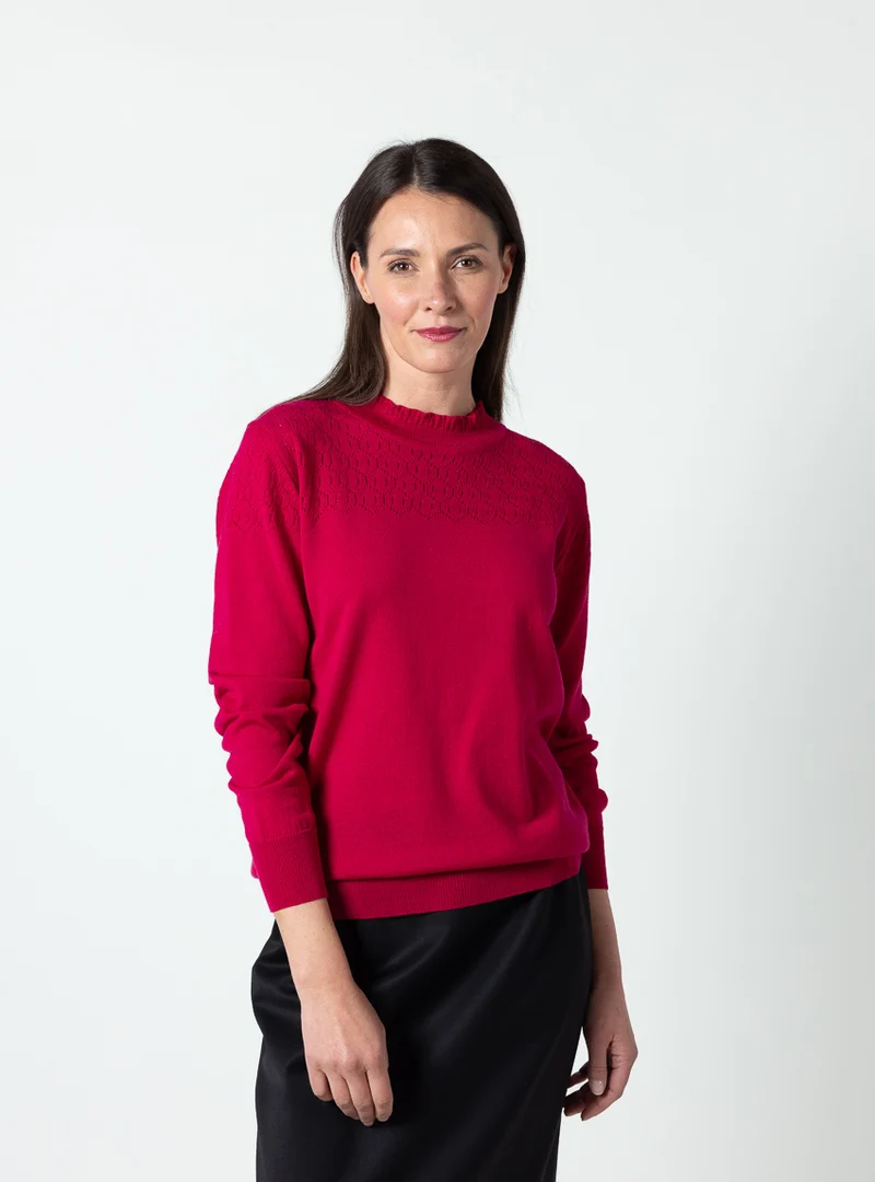 Pull femme col rond fantaisie en laine fine mérinos rose rubis