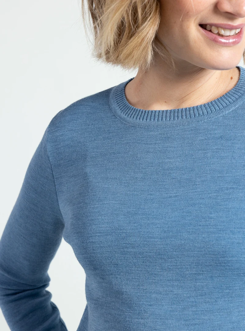 Pull femme encolure ronde laine mérinos bleu nordique