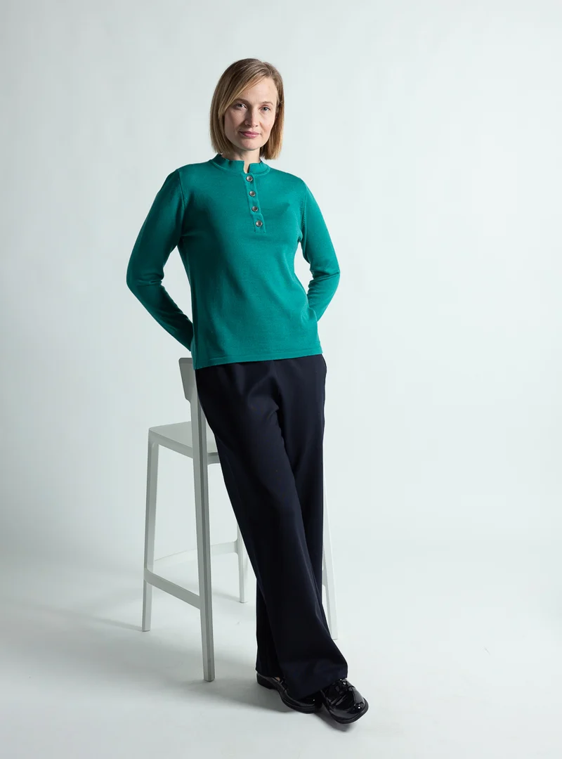 Pull femme col montant laine mérinos vert lumineux