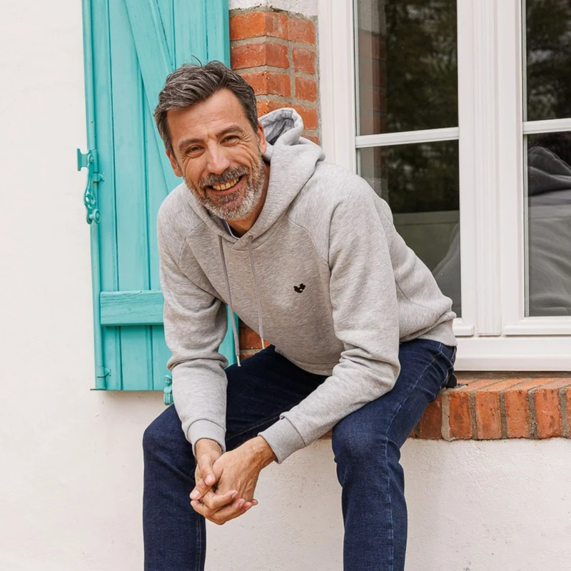 Sweat capuche gris molletonné