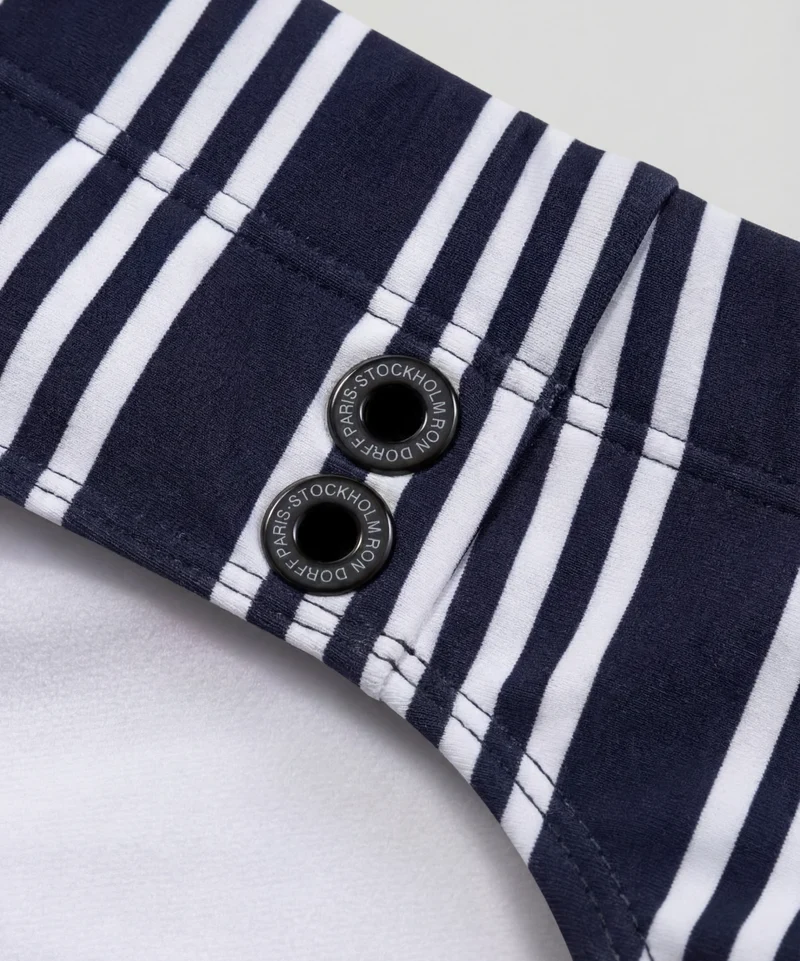 Swim Briefs w. Vertical Thin Stripes: Navy
