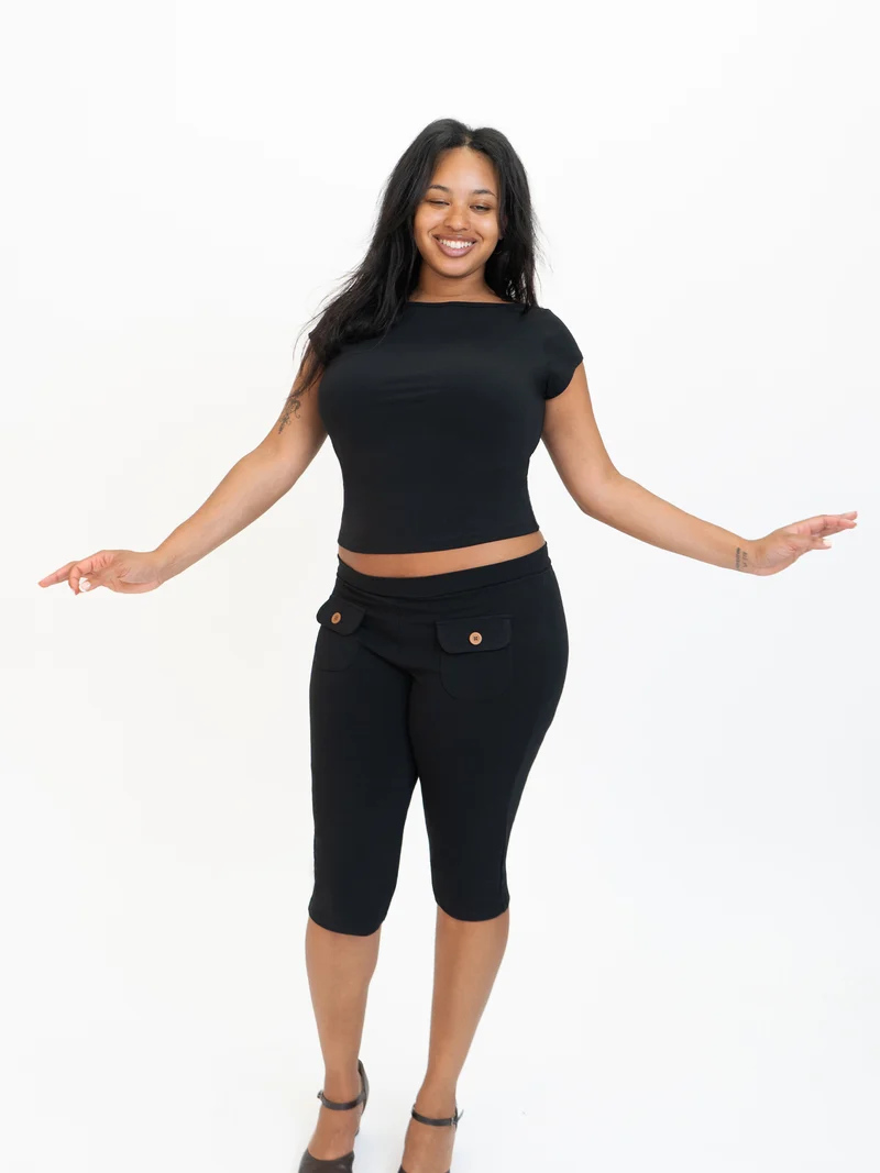 Button Capris