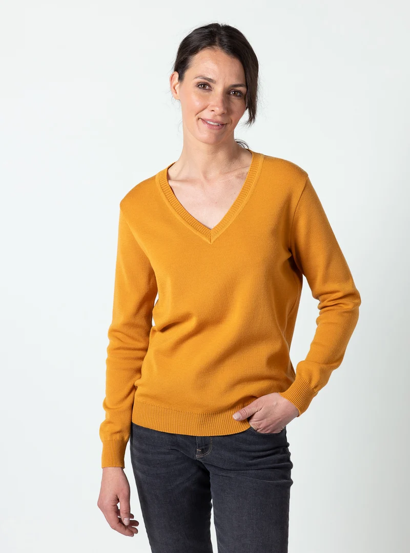 Pull femme col V en laine mérinos jaune miel