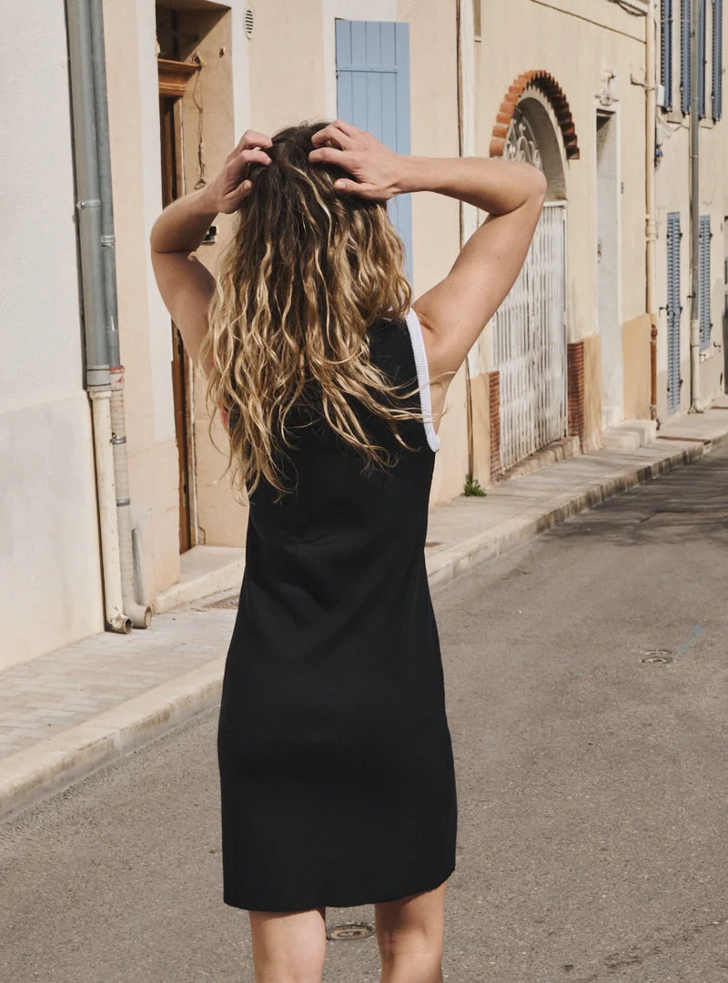 Robe courte en maille noire Béatrice
