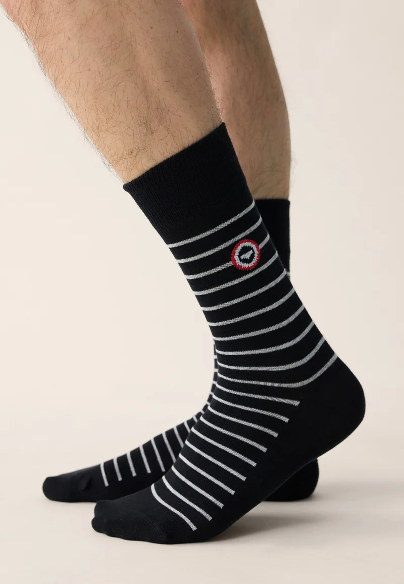 Chaussettes mi-hautes noires à rayures grises - Robuste Noir Rayures Gris Clair