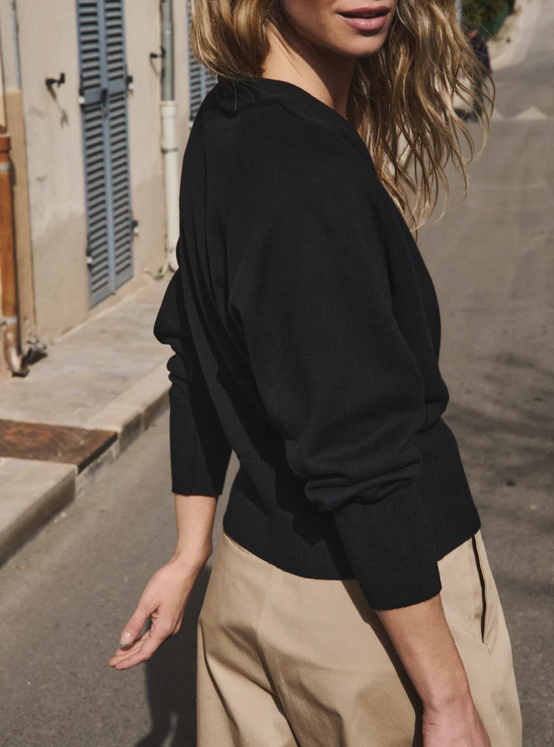 Gilet col V noir Bertille