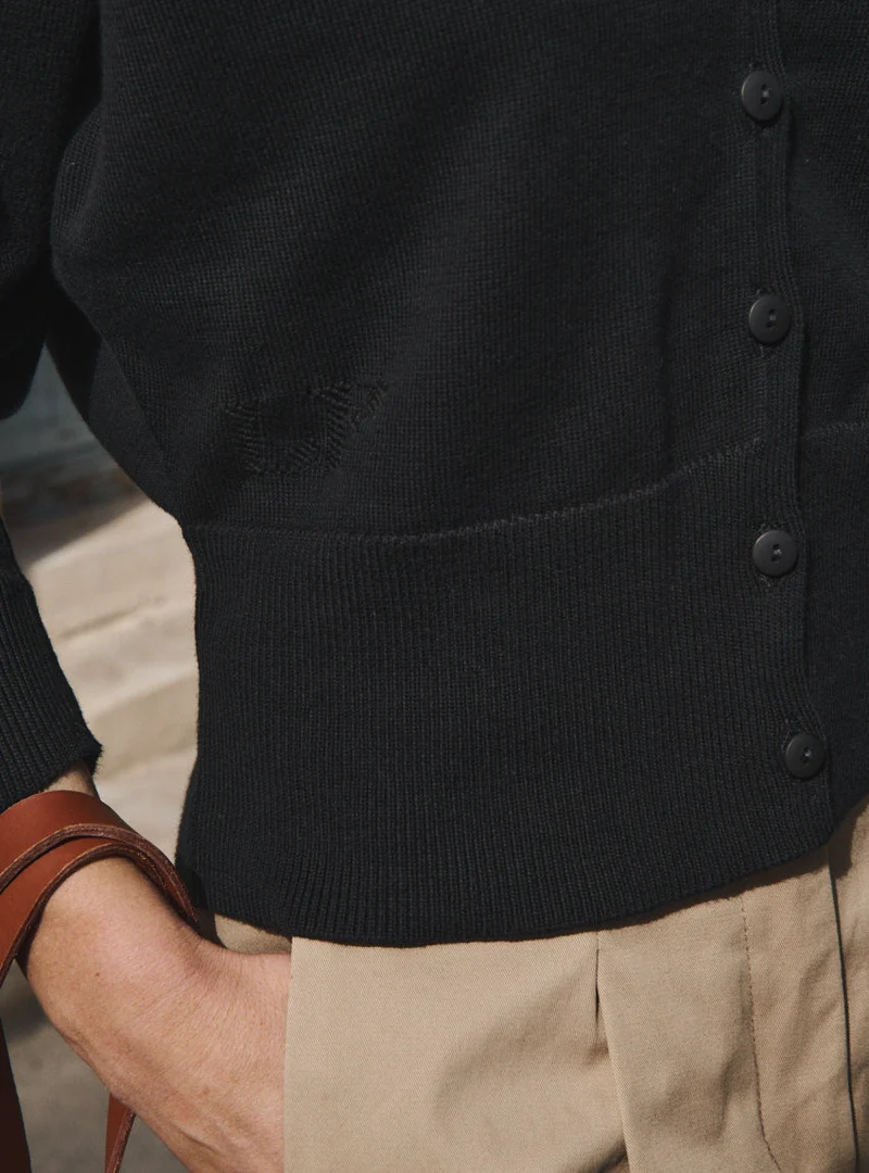 Gilet col V noir Bertille