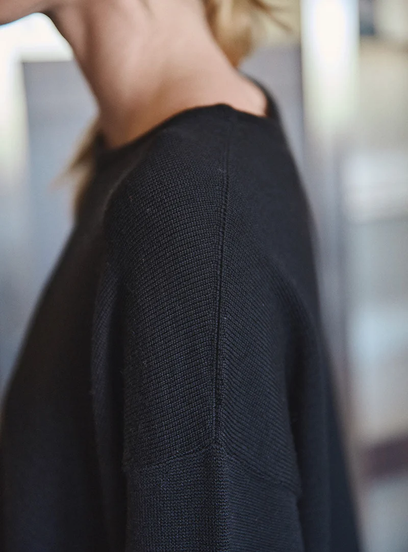 Pull col rond ample noir Agathe