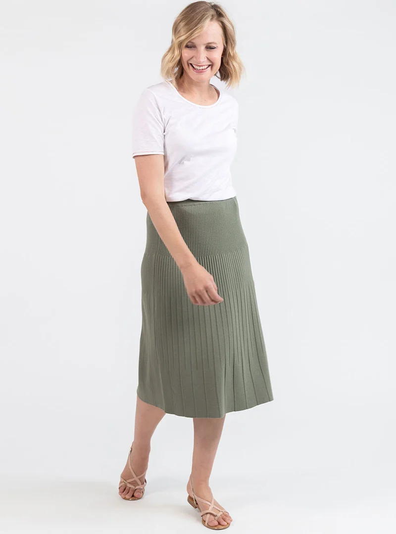 Jupe plissée femme fluide en viscose vert kaki