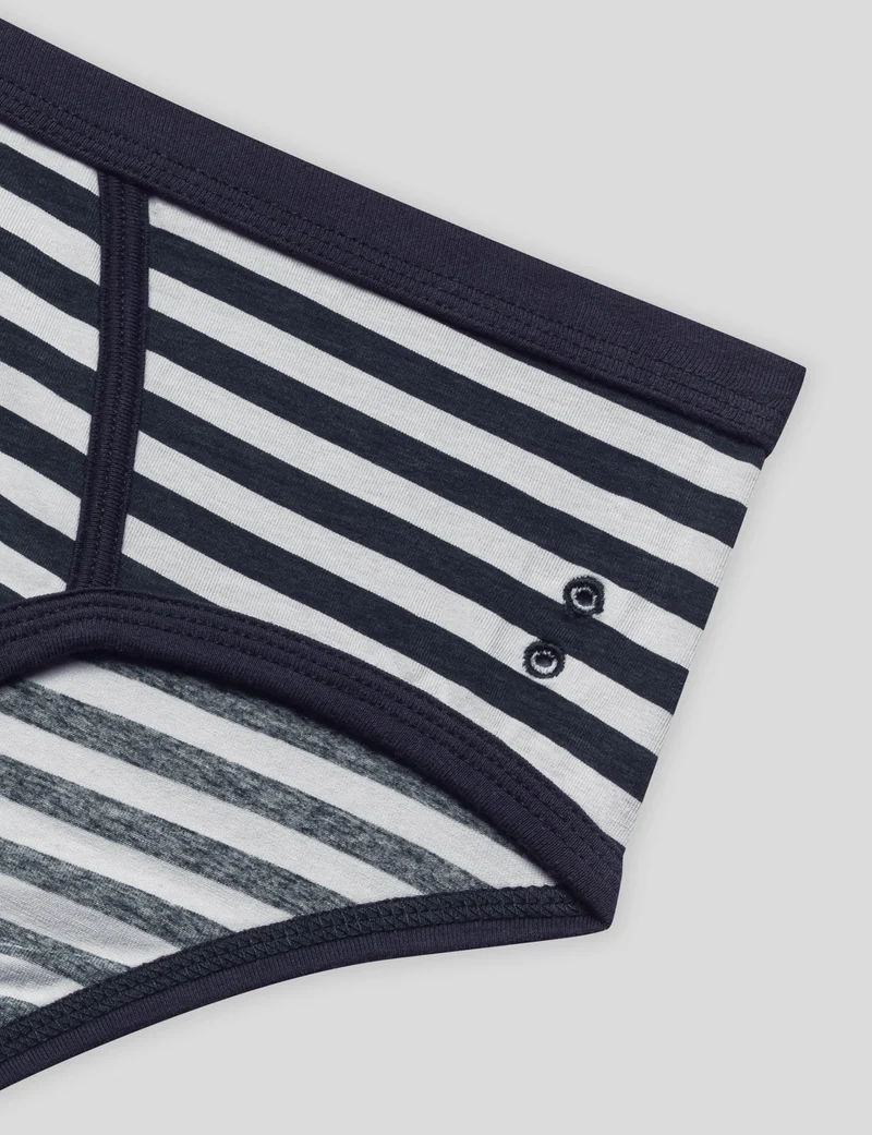 Y-Front Briefs: Navy/White