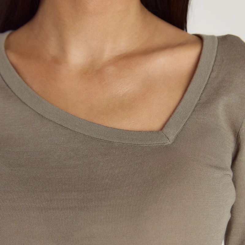 Haut Asymétrique en Maille Fine - Thym