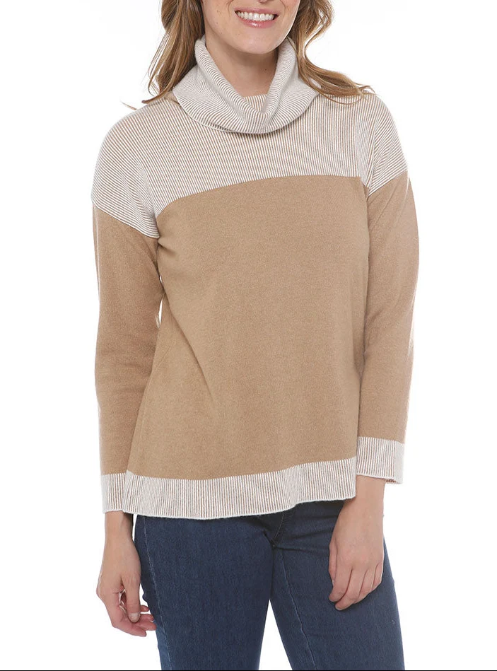 Pull col roulé en laine et cachemire beige