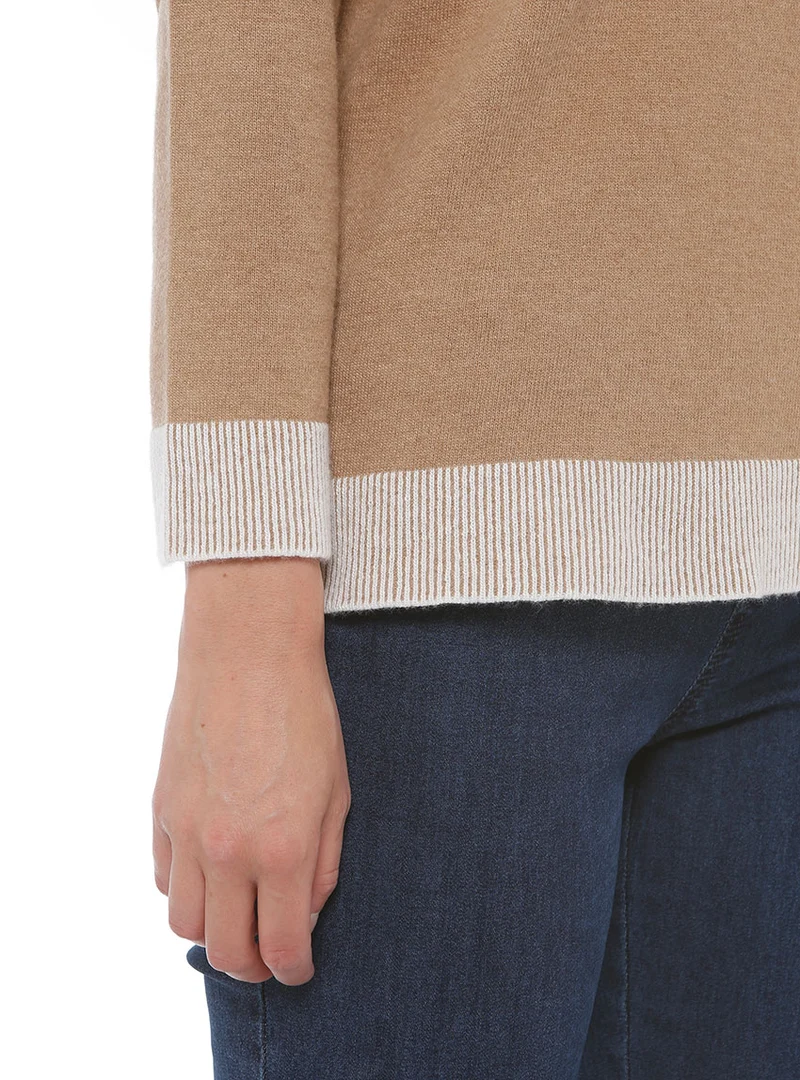Pull col roulé en laine et cachemire beige