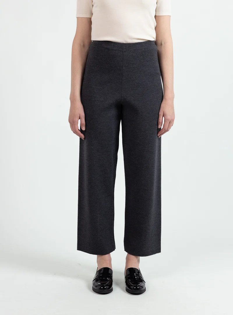 Pantalon femme en laine merinos gris anthracite