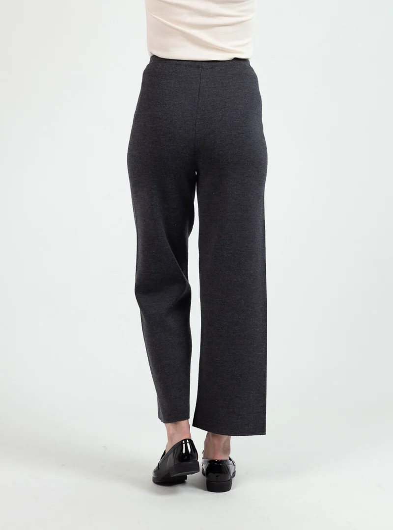 Pantalon femme en laine merinos gris anthracite