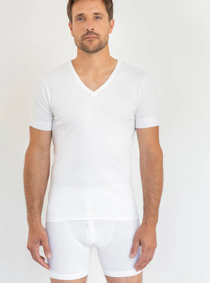 Tee-shirt homme encolure V en coton blanc