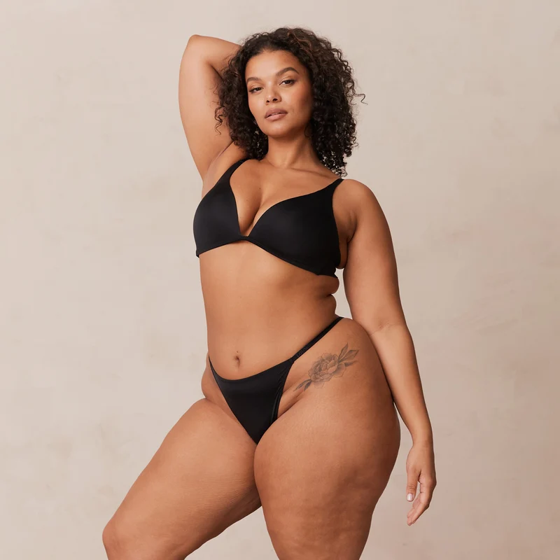 Light Plunge Soutien-Gorge T-Shirt Sans Armatures - Noir