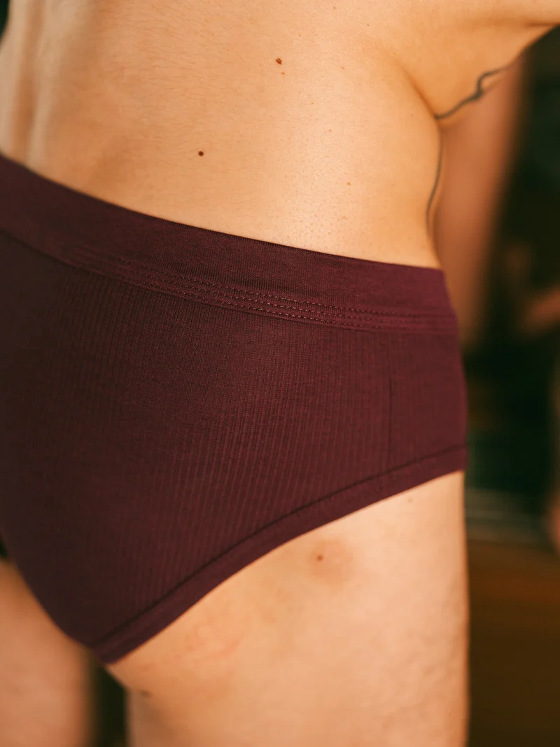 Slip côtelé homme