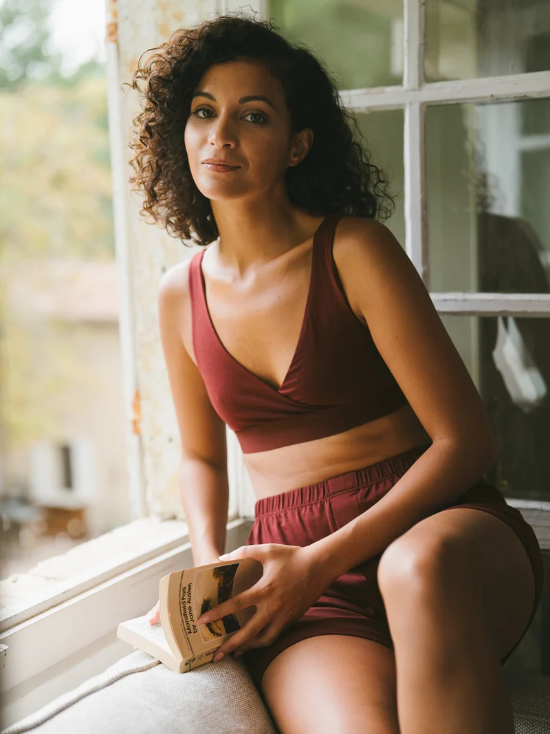 Brassière croisée