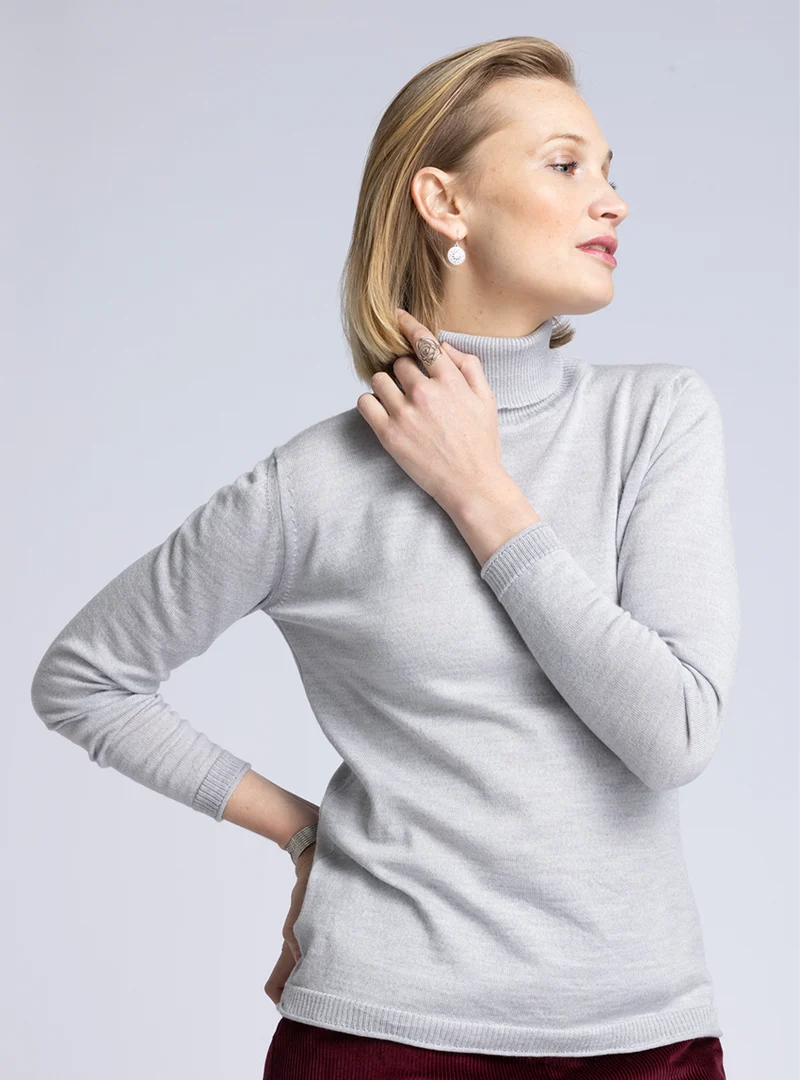 Pull femme col roulé en laine mérinos gris givré