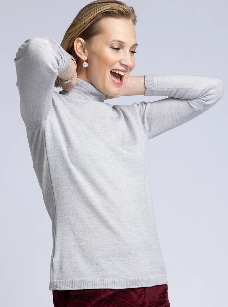 Pull femme col roulé en laine mérinos gris givré