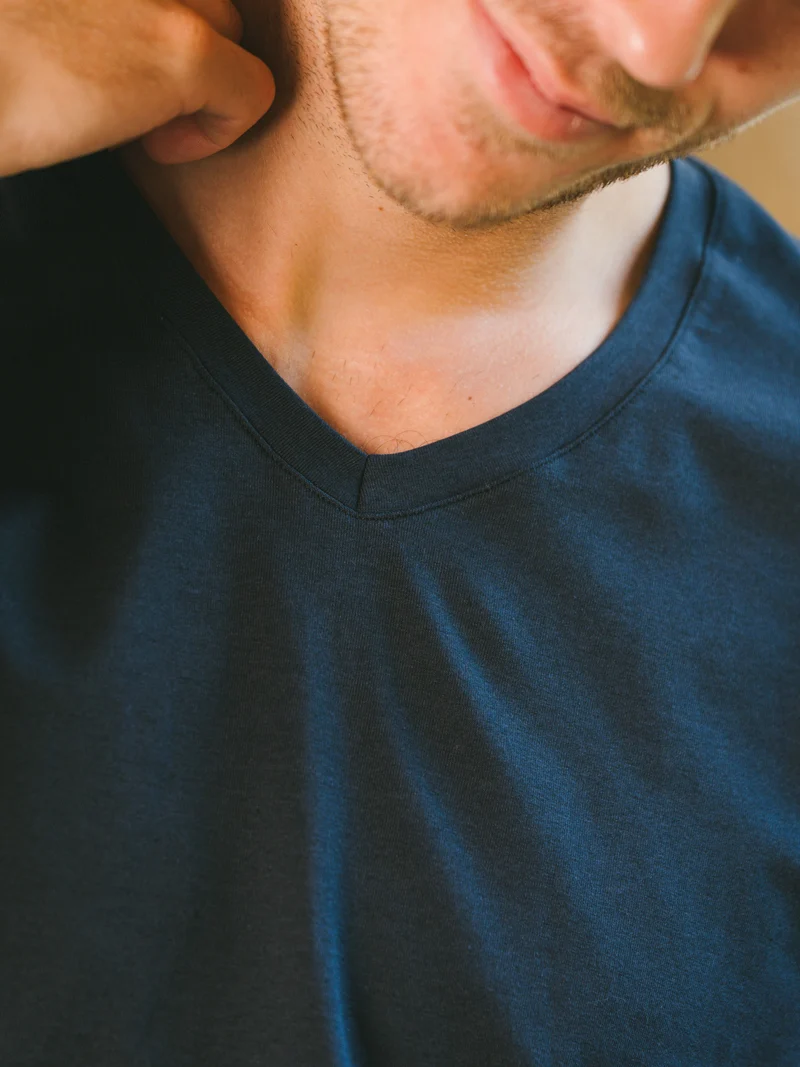 T-shirt col V homme