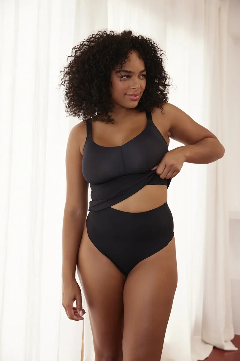String taille haute gainant Perfect Touch Noir