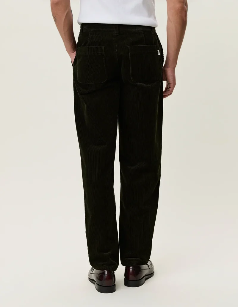 Les Deux CORDUROY TAPERED PANTS Rosin Green