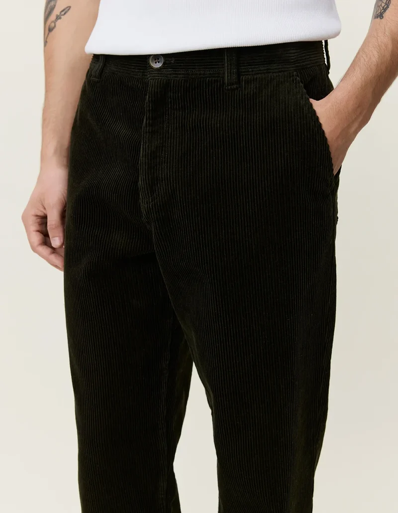 Les Deux CORDUROY TAPERED PANTS Rosin Green