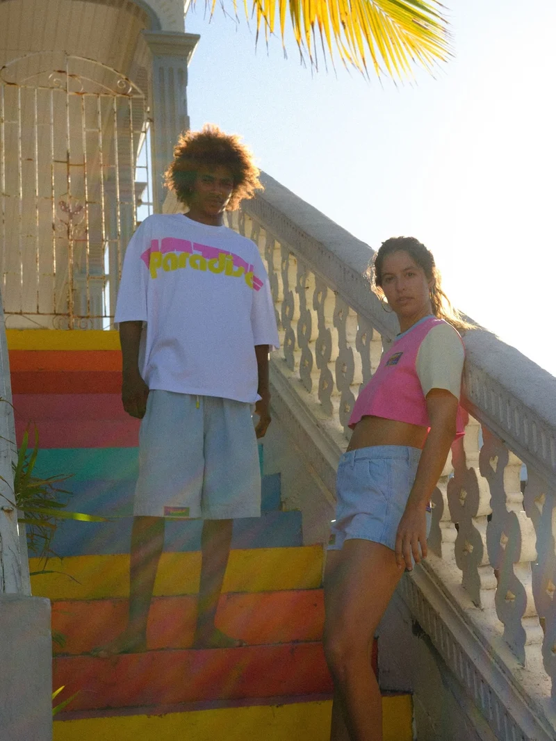 T-Shirt Paradise (Loose)